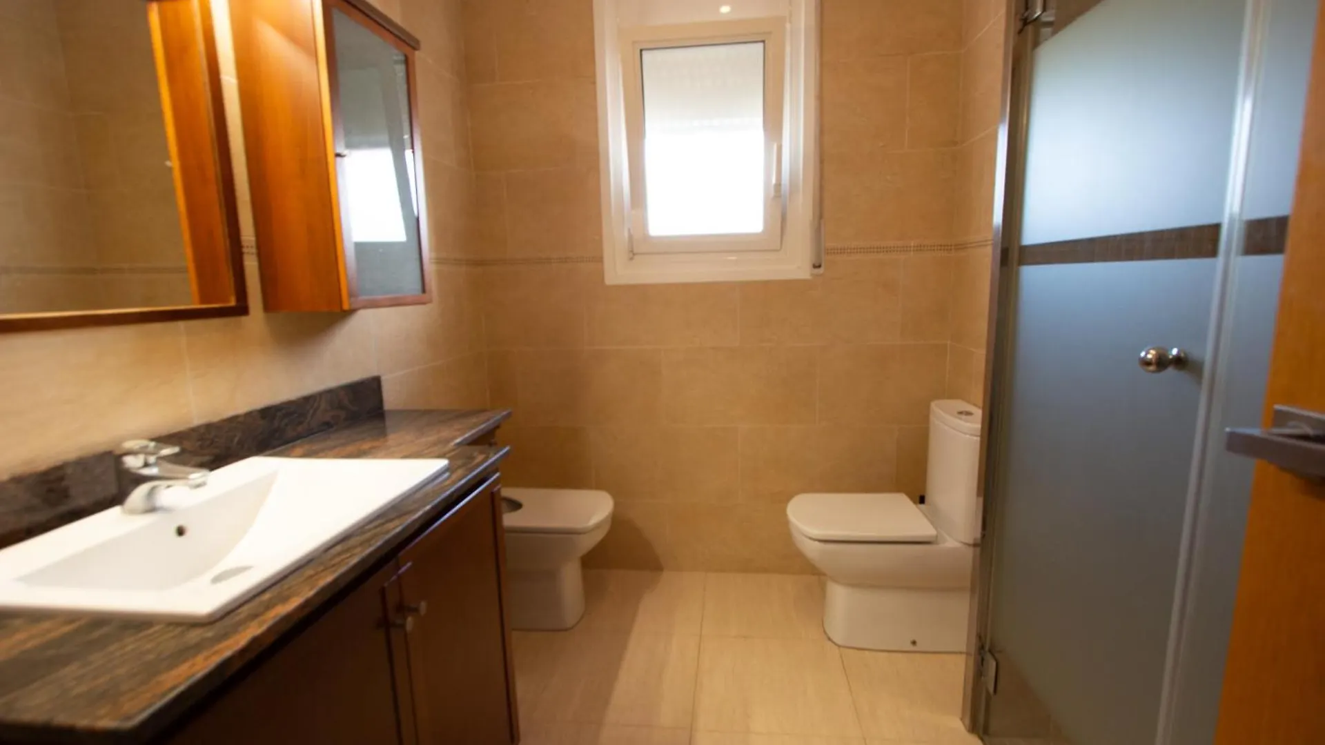 Catalunya Casas Cozy Beach Town Villa For 8 - No Car Necessary! Pineda de Mar