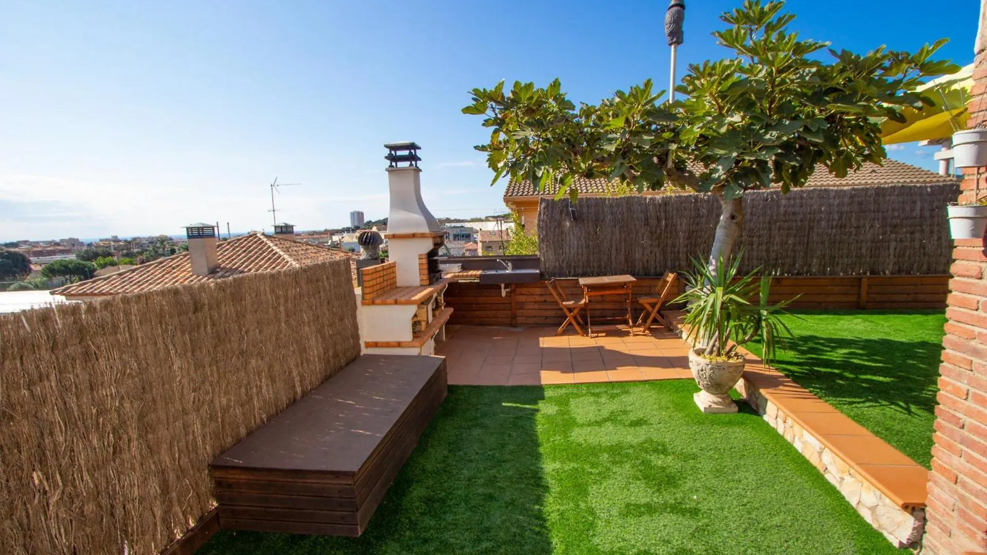 Catalunya Casas Cozy Beach Town Villa For 8 - No Car Necessary! Pineda de Mar 0*,  Spain